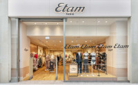 Etam PLC Panorama salonas